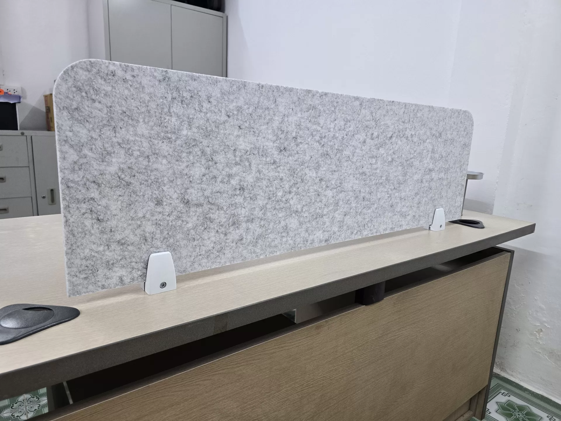 Thị trường vách ngăn văn phòng không chết, mà đang bước vào giai đoạn tái cấu trúc mạnh mẽ.