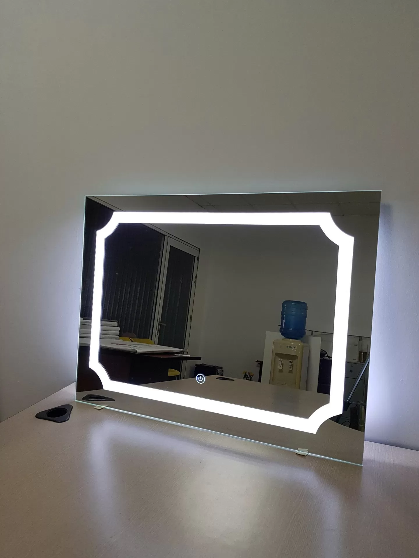 Gương đèn LED MJL-8810