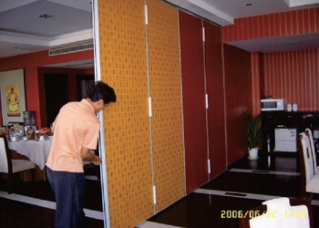 Hướng dẫn sử dụng vách ngăn di động đúng cách và Lưu ý khi sử dụng